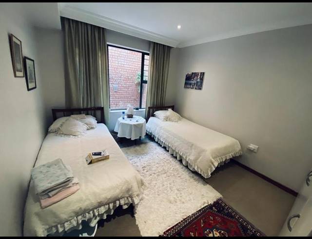 2 BEDROOM TOWNHOUSE FOR SALE IN NEWLANDS